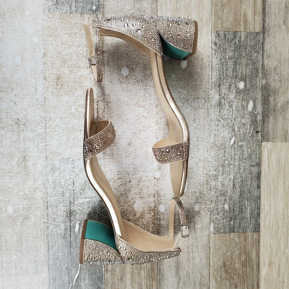 Betsey Johnson Shaye Womens Sandals Sz 8.5 M Light Gold Rhinestone Block Heel